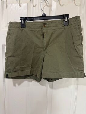 H&M Olive Utility Shorts in Green